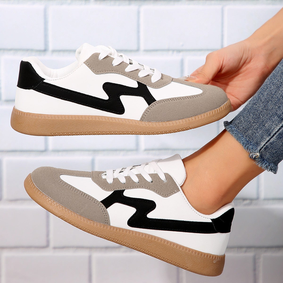 ClassyBoard™ – Student Sneakers