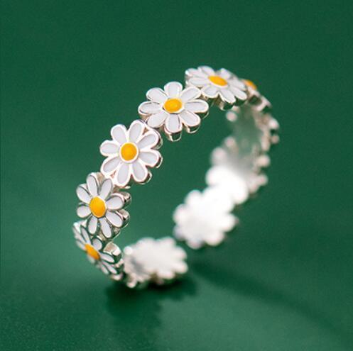 White Blossom Ring - Shopylife