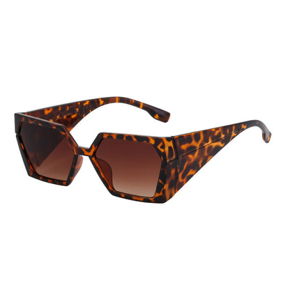 VogueLine™ – Trendy Sunwear